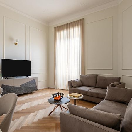 Sjr Luxury Apartment Trevi Fountain Rzym Zewnętrze zdjęcie